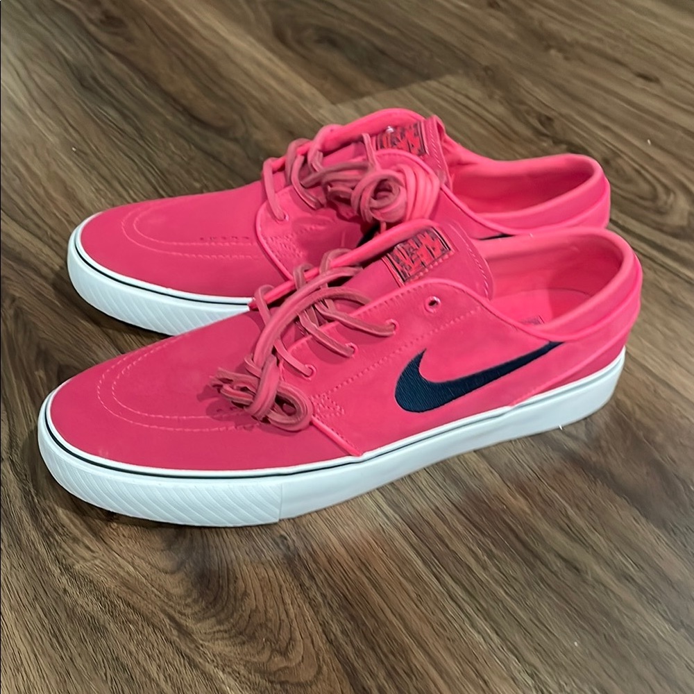 Men’s Nike SB Janoski Size 9